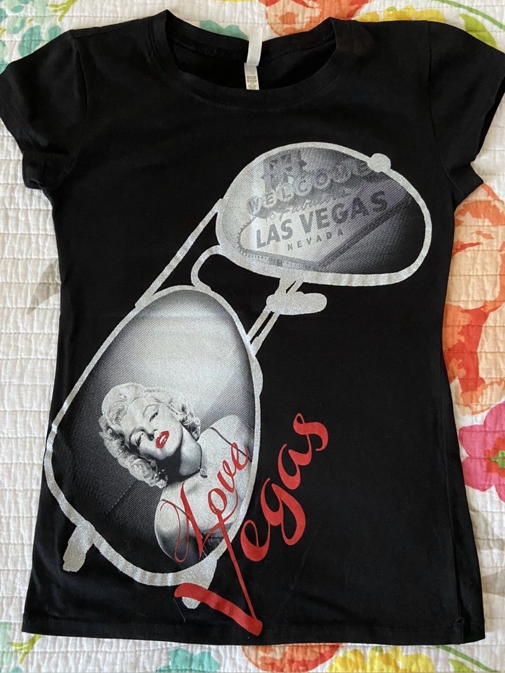 Las Vegas Marilyn Monroe Sunglasses Graphic T-Shirt Black Size Large